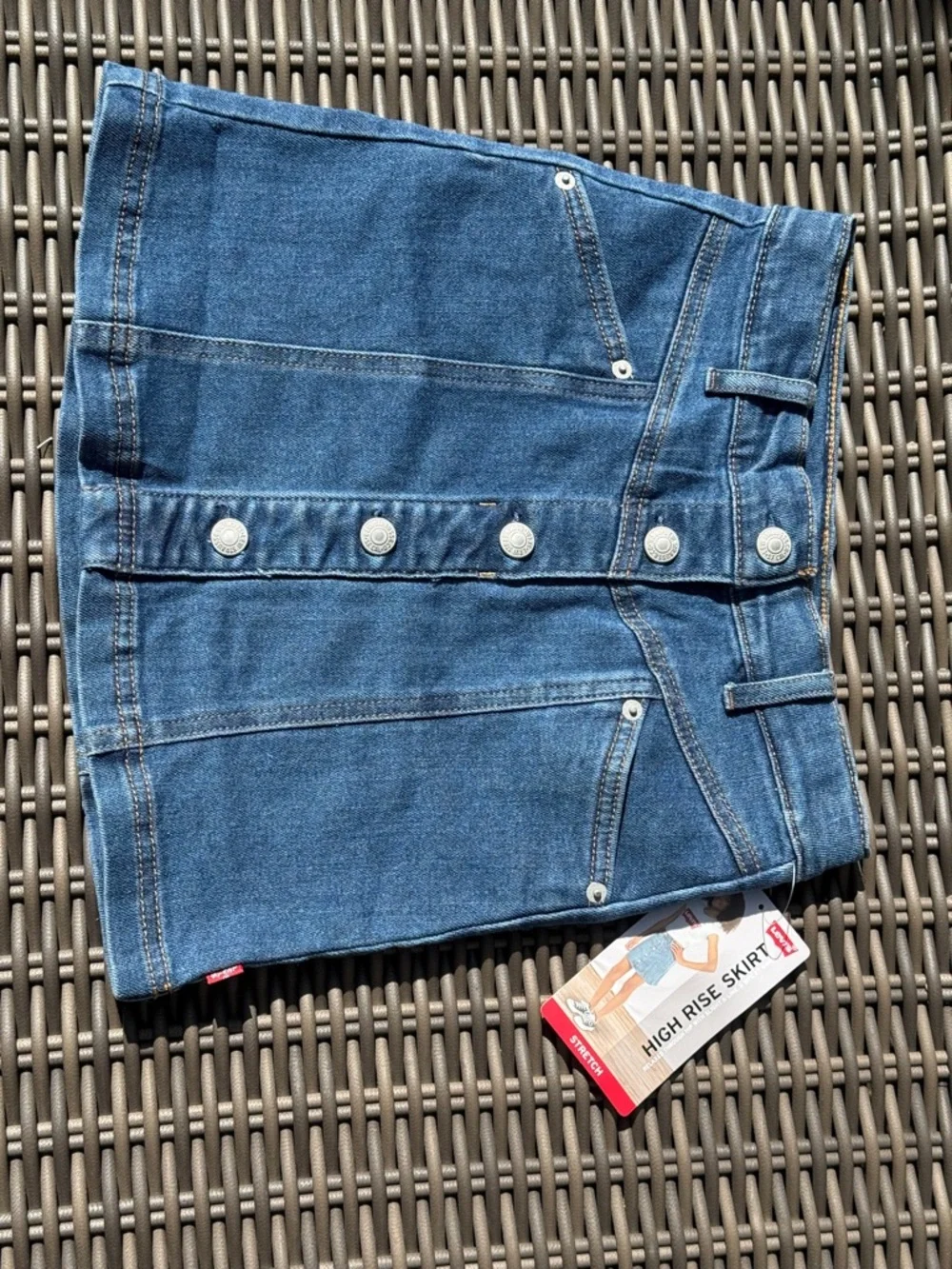 Levi's High Rise Skirt - Size 8 - NWT